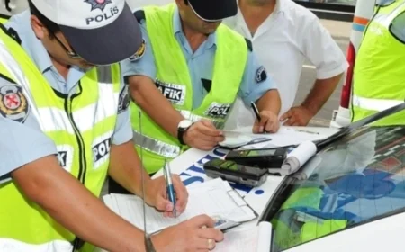 3 sürücüye 10 bin 916 lira ceza kesildi