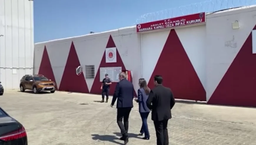 DEM Parti heyeti Silivri'de